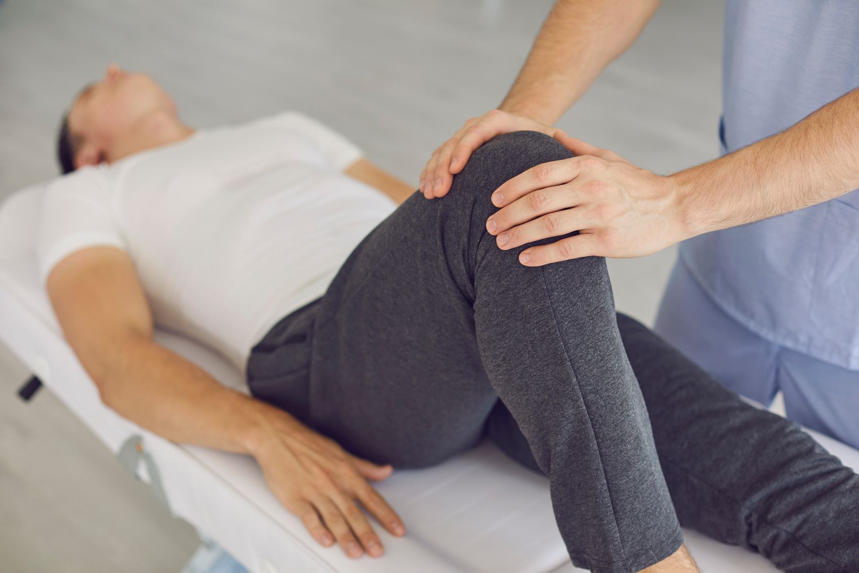 Hands-on treatment for the knee
